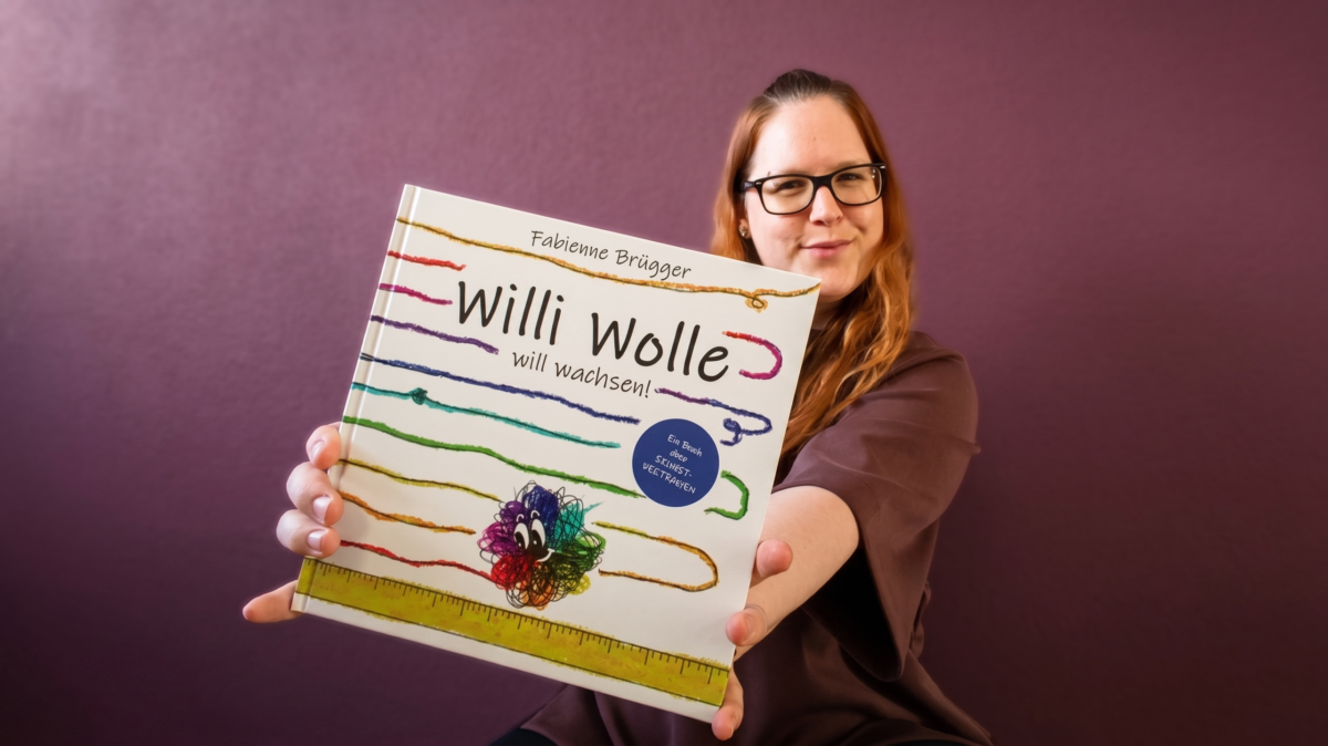 Fabienne Brügger mit Buch